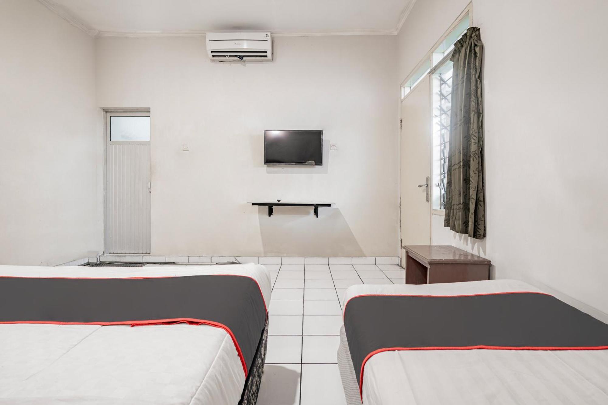 Collection O Hotel Sanira Bandung Dış mekan fotoğraf